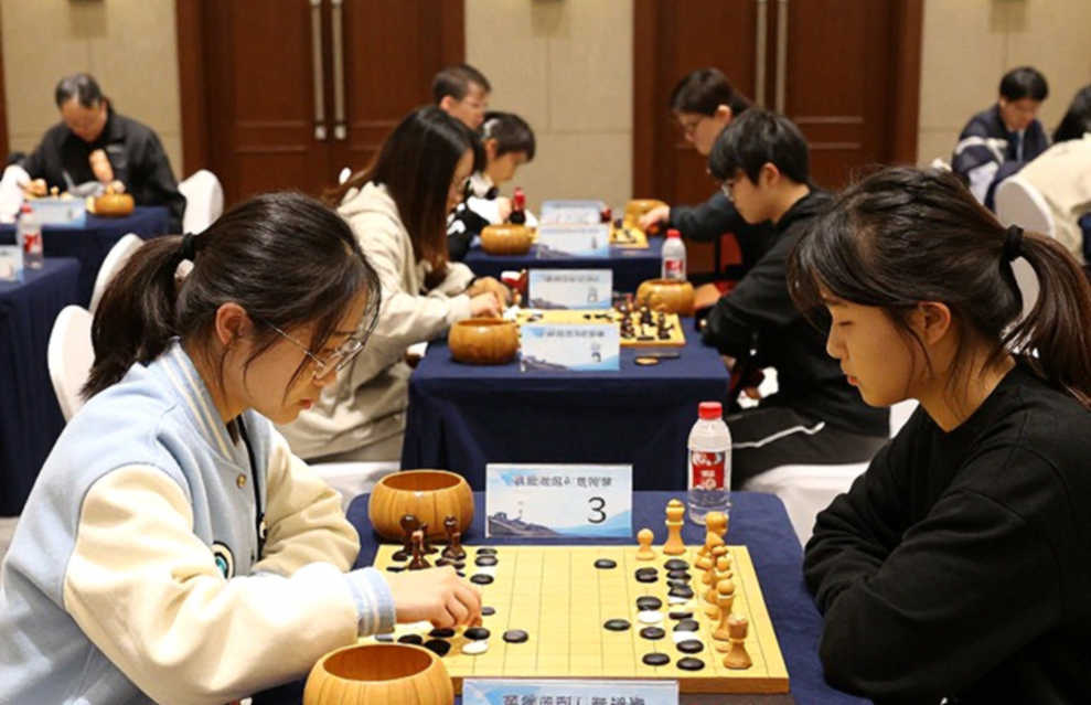 Total Chess hứa một hệ thống Elo thống nhất, nhưng bản công bố chưa có phần thân