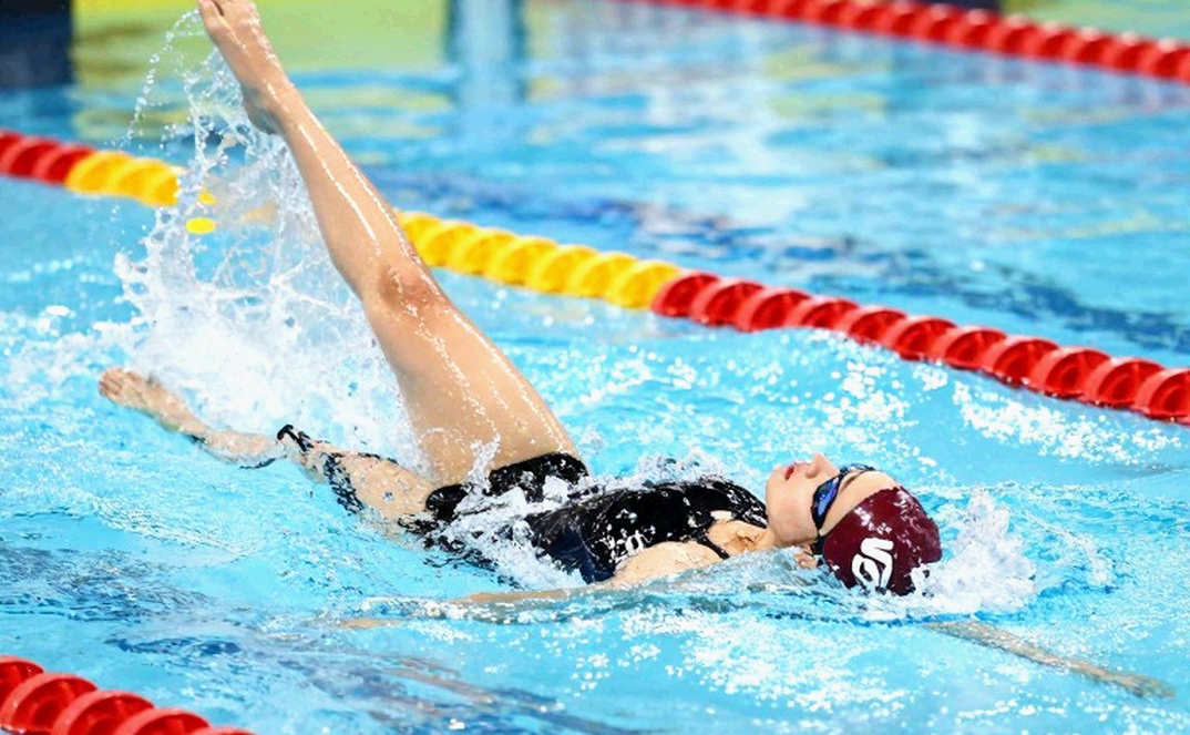 Peter Kovacs ở lại Bloomington: 20.12, 43.79 và lời hẹn với Indiana