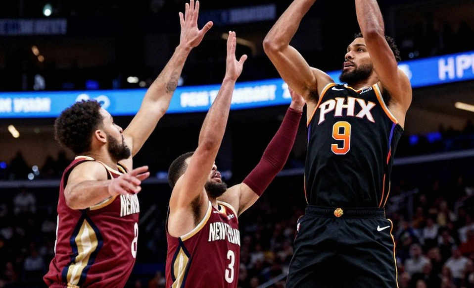 Mike James ra mắt 14 điểm, Anadolu Efes thắng sát nút Trabzonspor trong trận giao hữu tiền mùa giải Mike James ra mắt 14 điểm, Anadolu Efes thắng sát nút Trabzonspor trong trận giao hữu tiền mùa giải