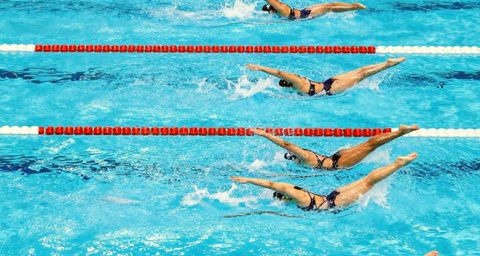 45.91 giây của Camille Spink và vùng xám tải trọng ở lượt trận thứ 6 College Swimming League