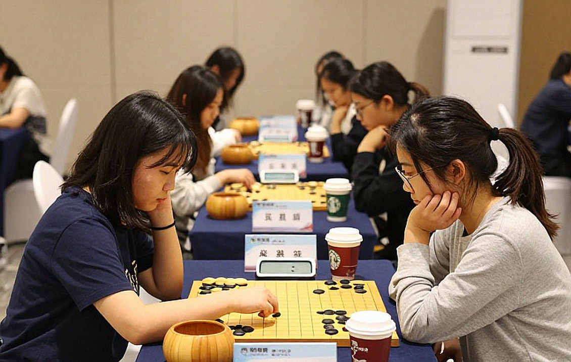 Vietnamese Chess: One Player Past 2700 and the Gap Behind Him Vietnamese Chess: One Player Past 2700 and the Gap Behind Him
