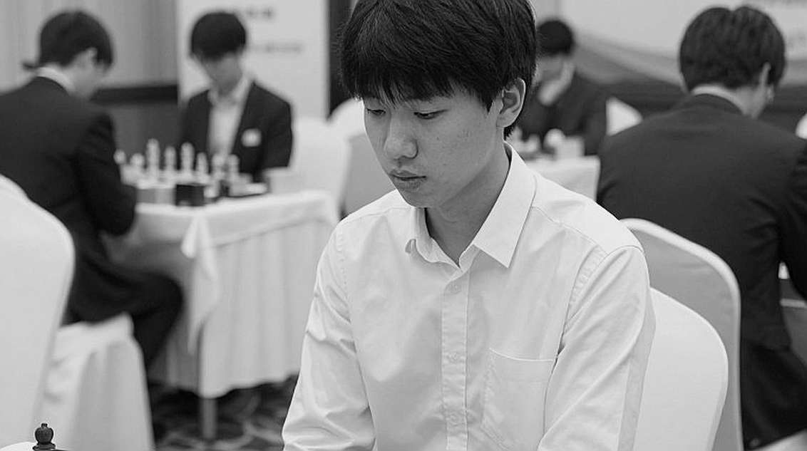 Chín chiều đọc ngành esports: Khi bản vá chạy nhanh hơn cả hợp đồng tài trợ