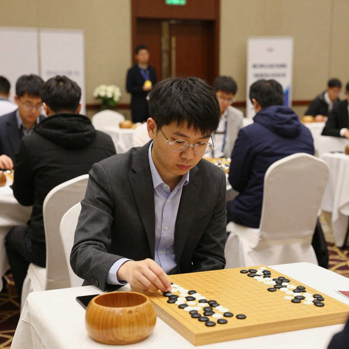 Từ chạng vạng tới bình minh: ChessBase Magazine #225 và nghệ thuật ghi chép những ván cờ ngắn